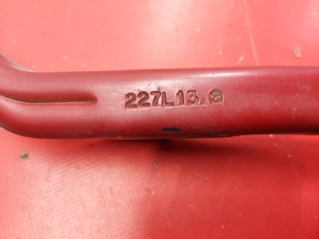 CHRYSLER 68082131AA Петля капота левая в наличии Кривой Рог
