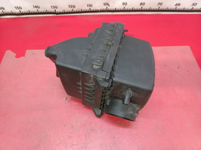 Корпус воздушного фильтра, нижняя часть 68084276AA CHRYSLER
