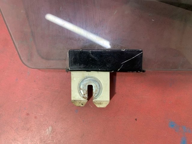 CHRYSLER 68104584AB Стекло двери передней правой в наличии Полтава