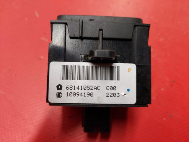 68141052AC CHRYSLER купить в Тернополь