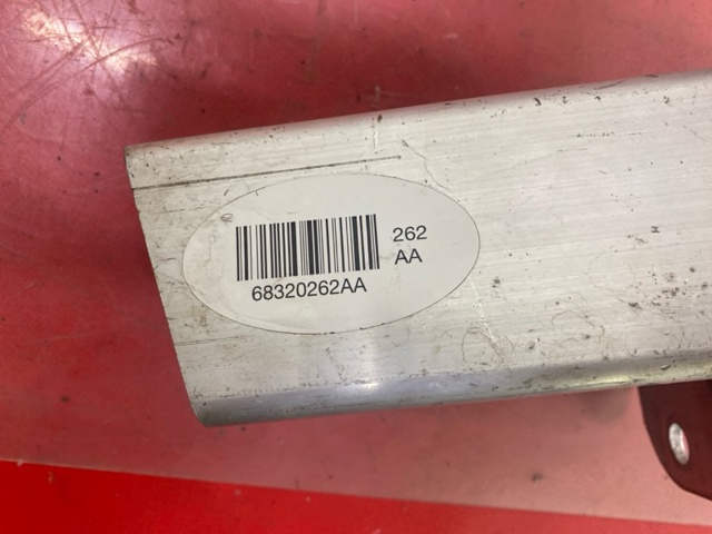 CHRYSLER 68320262AA в наличии Украина