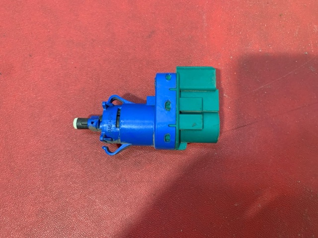6W8313480AB LAND ROVER Датчик стоп сигнала купить в Украина