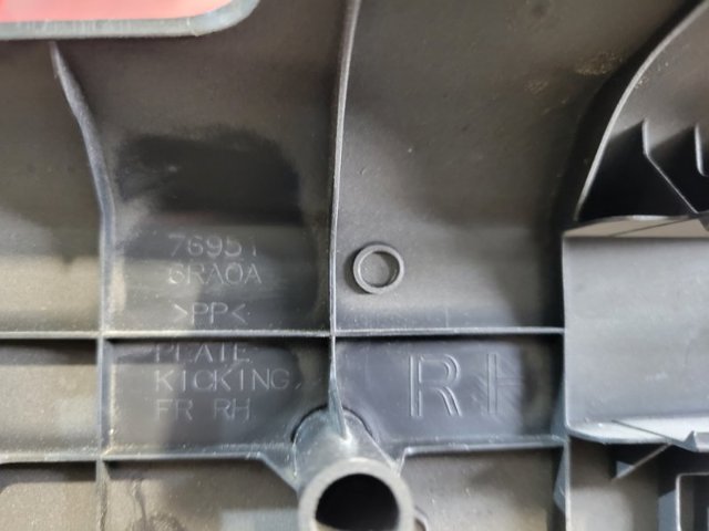 769516RA0A NISSAN купить в Кривой Рог