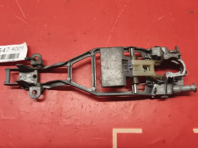 Держатель наружной ручки двери, задней левой 7L0839885B PORSCHE