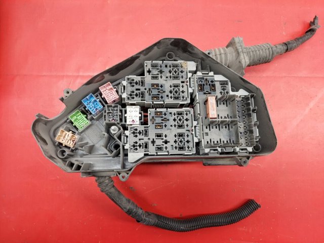 Блок предохранителей и реле 7L0937503D PORSCHE