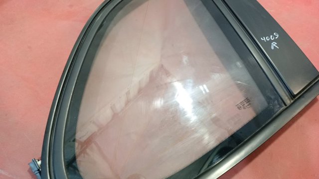 PORSCHE 7L5845298 Стекло кузова (багажного отсека) правое в наличии Полтава