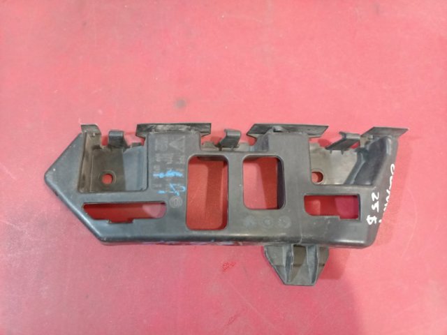 Направляющая заднего бампера, правая 7P5807484 PORSCHE