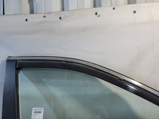 Молдинг опускного стекла двери передней, правой 802826RA0A NISSAN