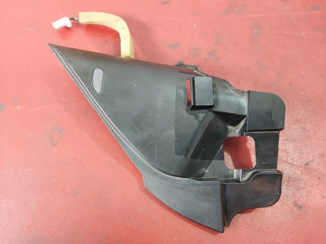 Внутренняя накладка крепления зеркала правого 802924CL1A NISSAN