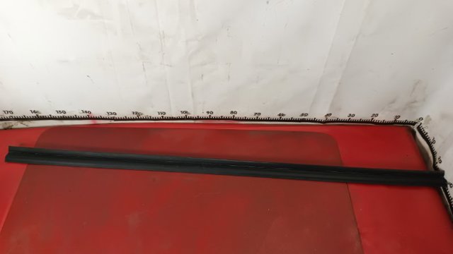 Накладка наружняя (молдинг) порога, правый 808386RR0A NISSAN