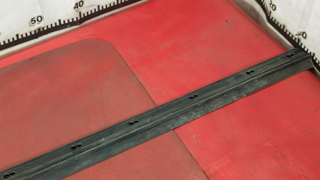 NISSAN 808386RR0A Накладка (молдинг) порога наружная правая в наличии Запорожье