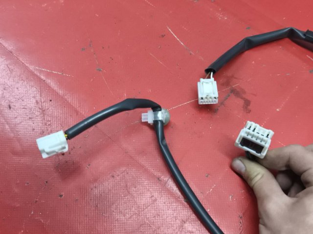 81822SG001 SUBARU Жгут проводов задней двери купить в Полтава