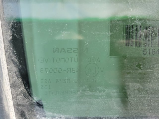 Стекло задней правой двери 823006RA0A NISSAN