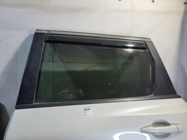 Стекло двери задней левой 823016RA0A NISSAN