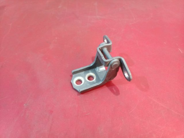 824214GA0A NISSAN Петля двери задней левой купить в Сумы
