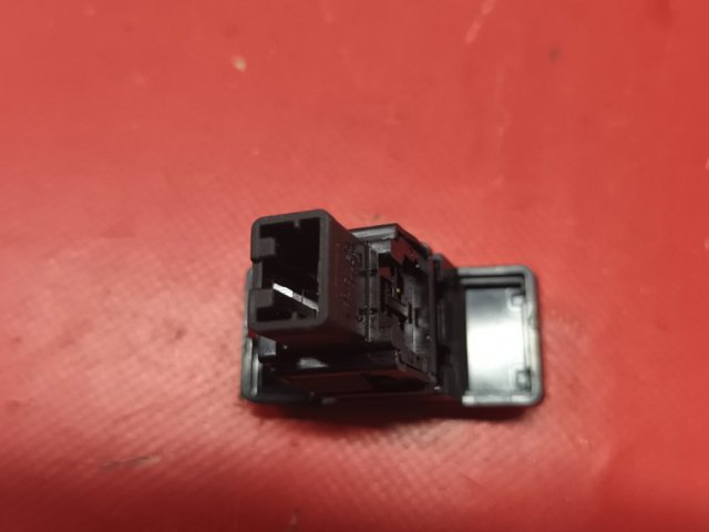 83037FJ000 SUBARU Кнопка включения аварийного сигнала купить в Черновцы