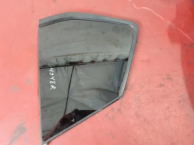 833006RA0A NISSAN Стекло кузова (багажного отсека) правое купить в Винница