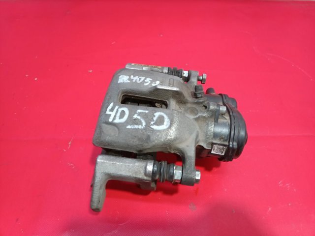 Задний правый суппорт 8K0615404B VAG