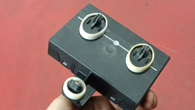 VAG 8K0959795G Блок комфорта задней двери в наличии Полтава