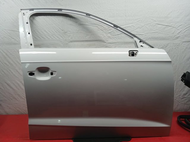 8P3831052D VAG Дверь передняя правая купить в Киев