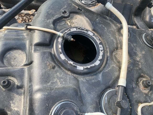 8R0201060AP VAG Бензобак купить в Ирпень