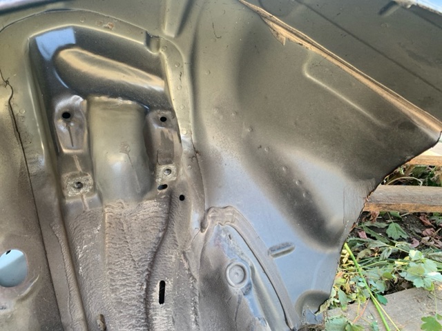 8R0809838 Боковина кузова правая купить Сумы