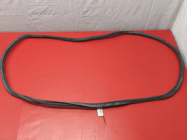 Прокладка двери задней, (на двери) 8R0833721G VAG