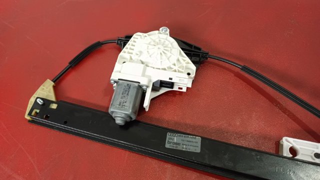 8R0839461D Механизм стеклоподъемника двери задней левой купить Харьков