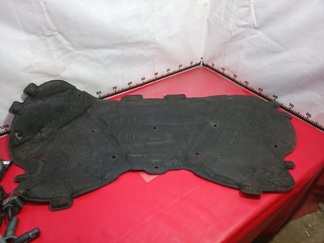 VAG 8R0863825 Шумоизоляция капота в наличии Житомир