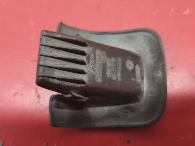 8R0887233 VAG купить в Ирпень