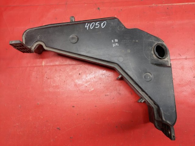 Бачок стеклоомывателя 8R0955453B VAG