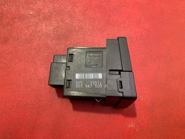 VAG 8R1941509C в наличии Киев