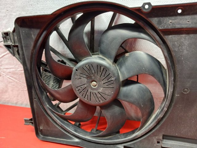 8V618C607EB Диффузор вентилятора в сборе с мотором и крыльчаткой купить Хмельницкий