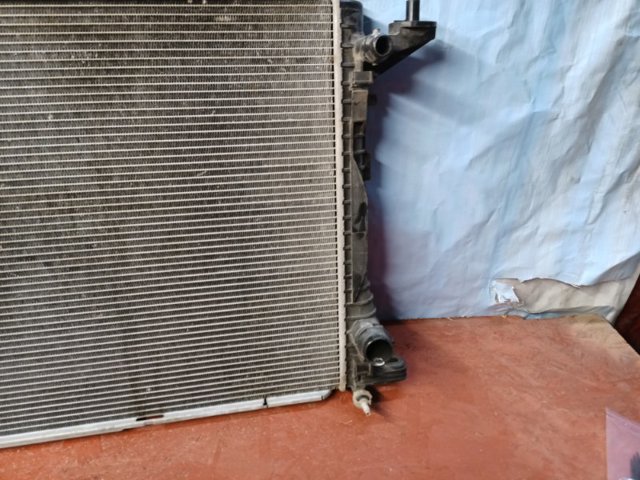 8W0121251AB VAG Радиатор охлаждения двигателя купить в Ужгород