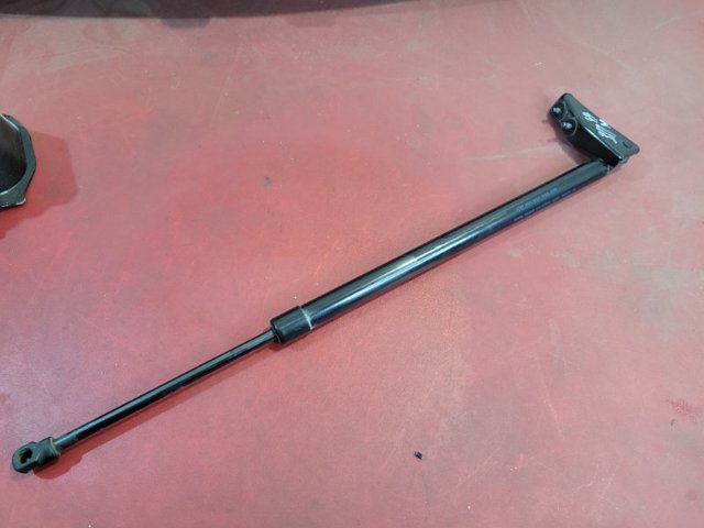 Газовый упор багажника 904506RR0B NISSAN