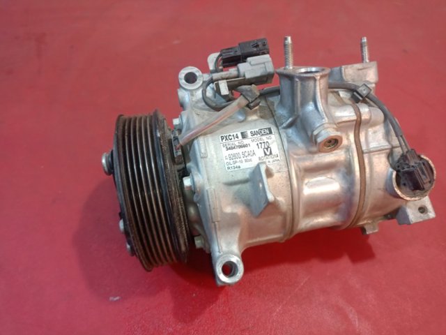Компрессор кондиционера 926005CA0A NISSAN
