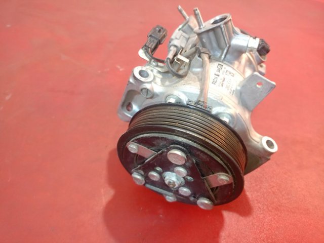 NISSAN 926005CA0A Компрессор кондиционера в наличии Ирпень
