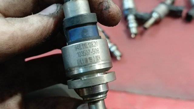94811012820 PORSCHE Топливные форсунки купить в Киев