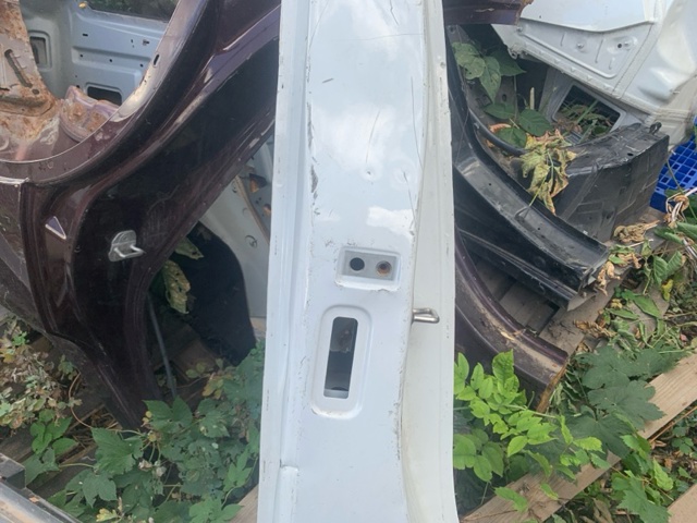 PORSCHE 95850392600GRV Стойка кузова в наличии Ирпень