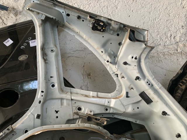PORSCHE 95850398600GRV Крыло заднее правое в наличии Павлоград