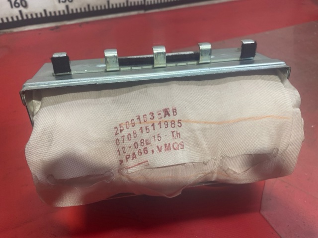 Подушка безопасности (AIRBAG) пассажирская 98271AL00C SUBARU