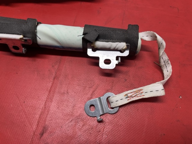 Подушка безопасности, боковая, левая 985P19UF8A NISSAN