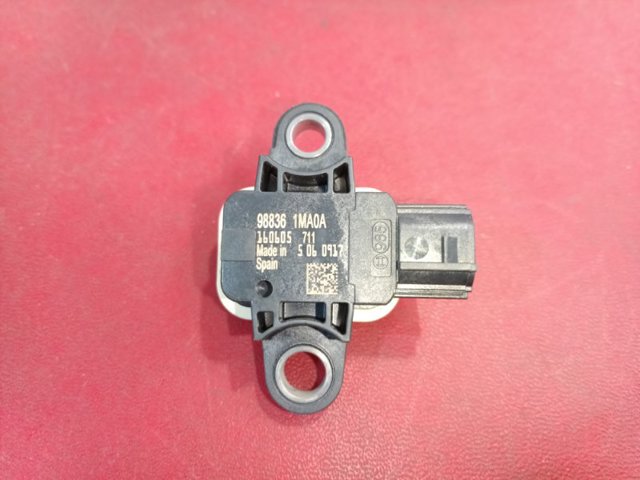 Датчик Эйрбэг передний 988361MA0A NISSAN