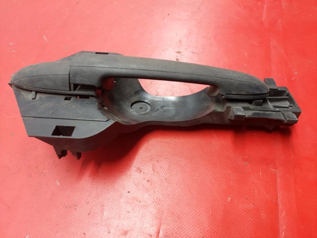 MERCEDES A9067601034 Держатель наружной ручки двери передней правой в наличии Тернополь