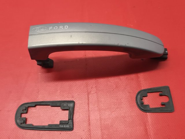 Ручка двери передней наружная правая AM51U22404CAW FORD