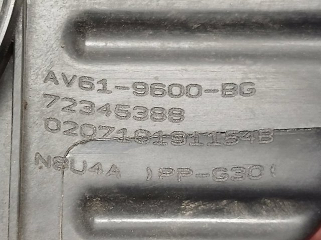 AV619600BG FORD Корпус фильтра купить в Черновцы