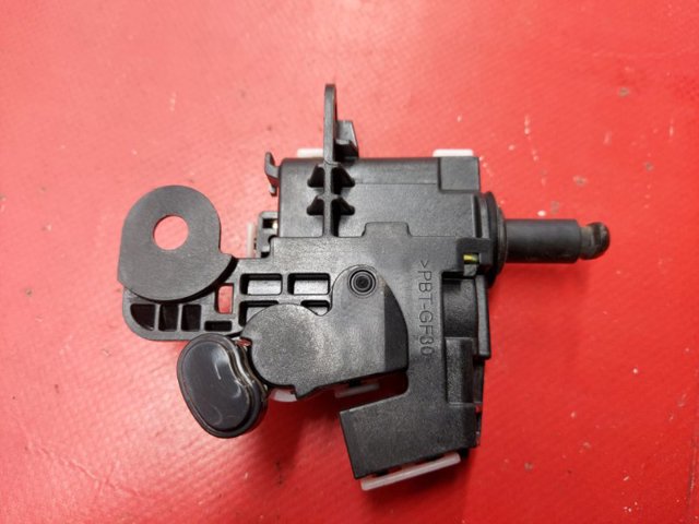 BCJH56890D MAZDA Замок открывания лючка бензобака купить в Львов