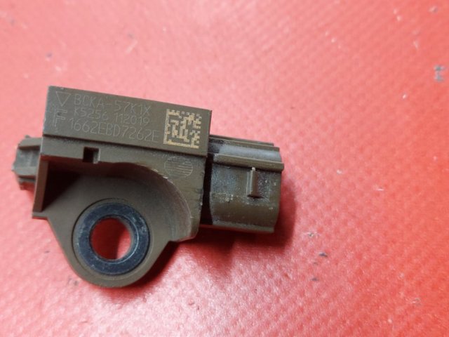 Датчик Эйрбэг передний BCKA57K1X MAZDA