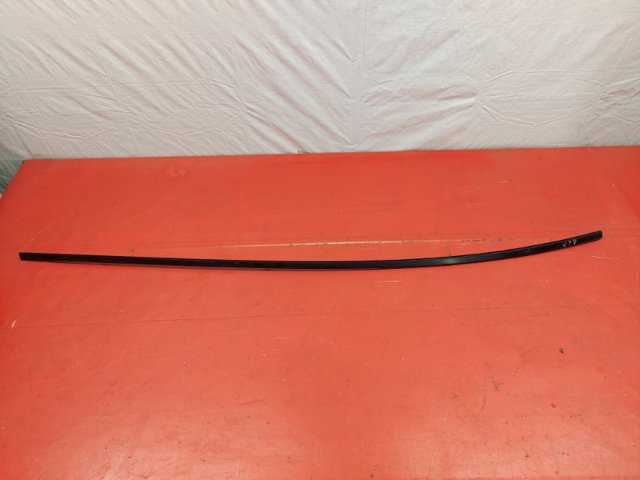 Молдинг крыши, левый BCKC509L0 MAZDA