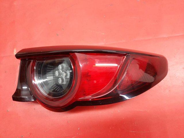 Фонарь задний правый, внешний BCKC51150 MAZDA